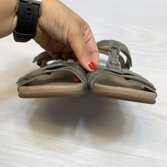 Taos Sandal Womens 6 Gray Swifty Open Toe Ankle Straps Slip On Casual Leather - Picture 5 of 11